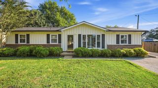1389 Meadowood Drive, Hixson, TN 37343