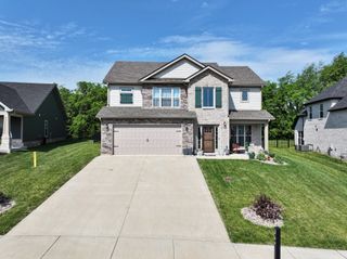 369 Frontier Dr, Clarksville, TN 37043