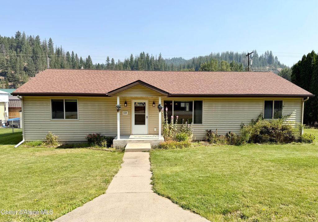 520 W Yellowstone Ave, Osburn, ID 83849 photo 2