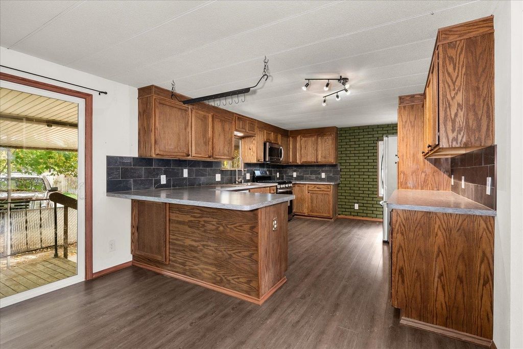 4315 E 8th Ave, Spokane, WA 99212 photo 3
