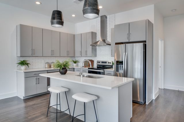 345 Douglas Ave Apt 201, Nashville, TN 37207