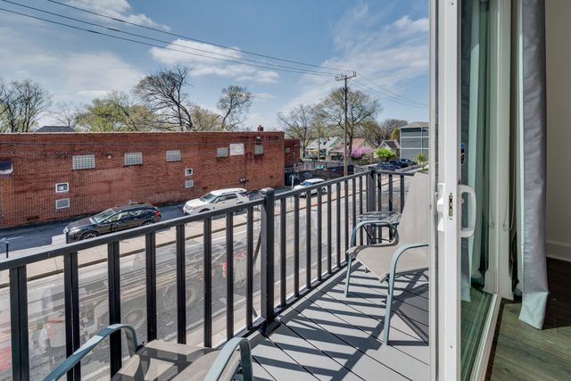 345 Douglas Ave Apt 201, Nashville, TN 37207
