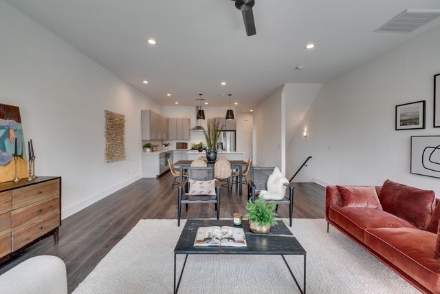 345 Douglas Ave Apt 201, Nashville, TN 37207