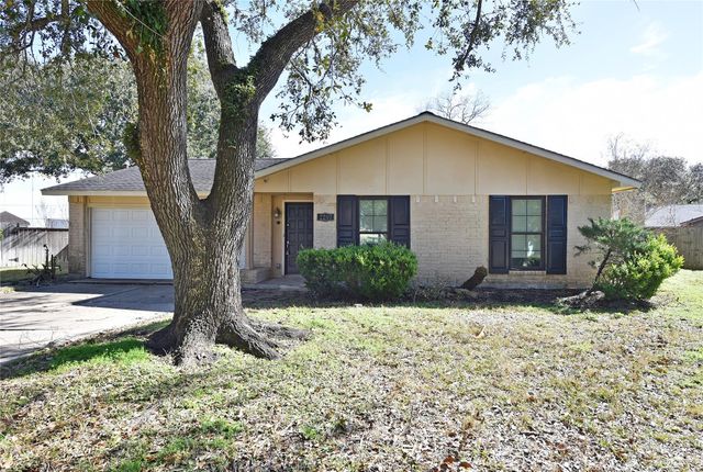 2207 Woodglen Drive, Missouri City, TX 77489