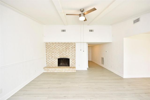 2207 Woodglen Drive, Missouri City, TX 77489