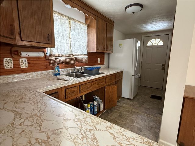 150 Old Scales Rd, South Franklin, PA 15301