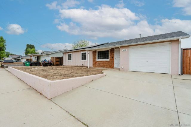 8028 Woodpecker Way, Santee, CA 92071
