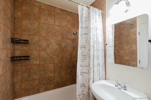 8028 Woodpecker Way, Santee, CA 92071