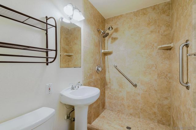 8028 Woodpecker Way, Santee, CA 92071