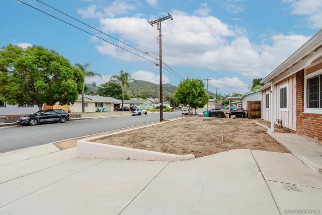 8028 Woodpecker Way, Santee, CA 92071