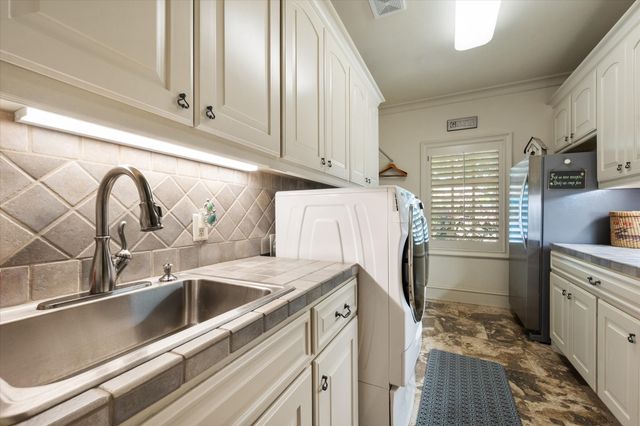 2804 Katherine Court, Dalworthington Gardens, TX 76016