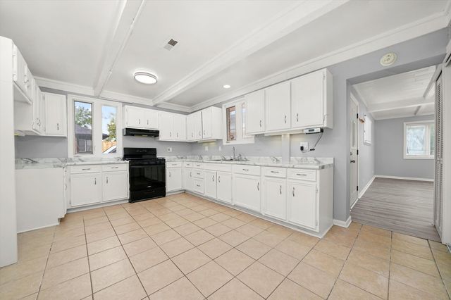 55 Apple Lane, Park Forest, IL 60466