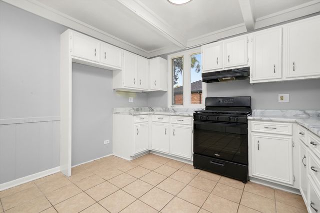 55 Apple Lane, Park Forest, IL 60466