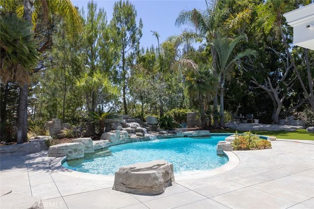9731 Rangeview, North Tustin, CA 92705