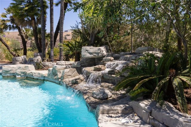 9731 Rangeview, North Tustin, CA 92705