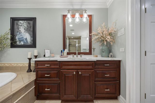 1006 LAKE COOPER DRIVE, Lutz, FL 33548