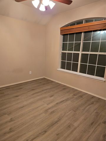 606 Zollman Court, Lancaster, TX 75146