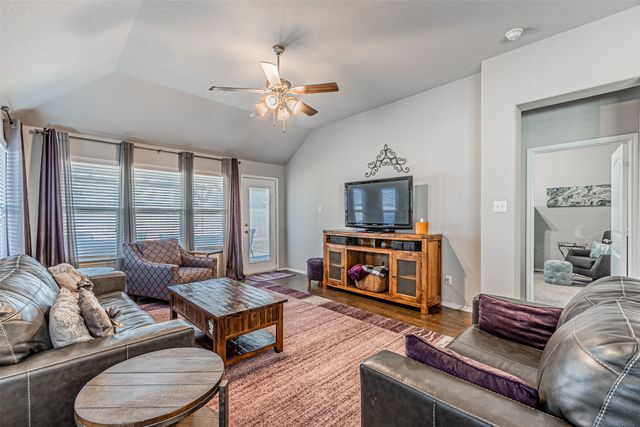 2517 Doe Run, Weatherford, TX 76087