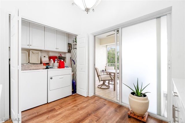 4945 Cougar CT S 4-202, Naples, FL 34109