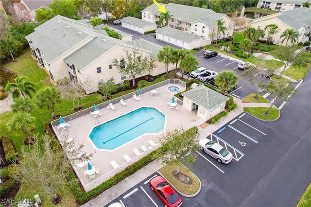 4945 Cougar CT S 4-202, Naples, FL 34109