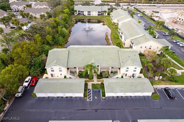 4945 Cougar CT S 4-202, Naples, FL 34109