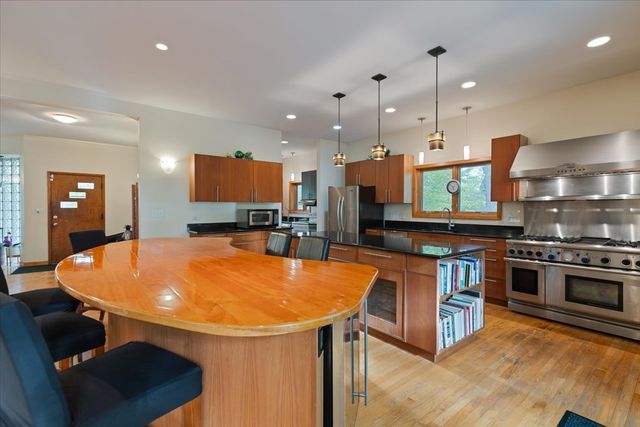 3464 Old Mill Road, Highland Park, IL 60035