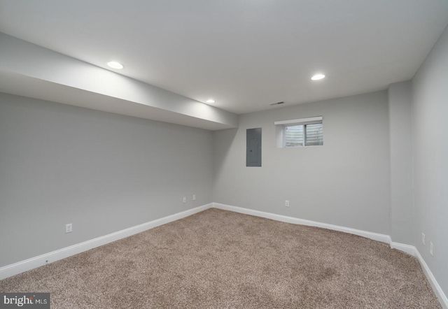 3033 E BALTIMORE ST, Baltimore, MD 21224