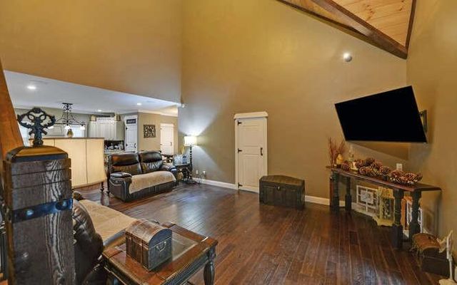 1330 Mccannon Morris Road, Hull, GA 30646