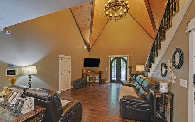 1330 Mccannon Morris Road, Hull, GA 30646