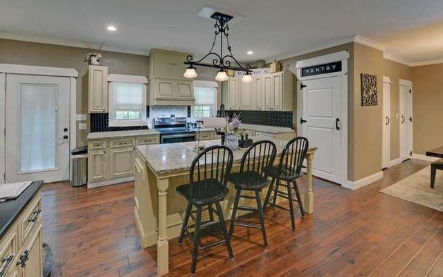 1330 Mccannon Morris Road, Hull, GA 30646