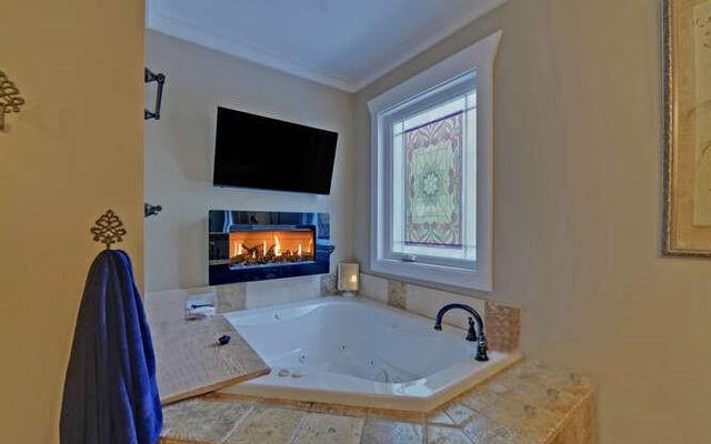 1330 Mccannon Morris Road, Hull, GA 30646