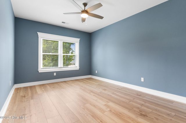 204 NE 33rd Street, Oak Island, NC 28465