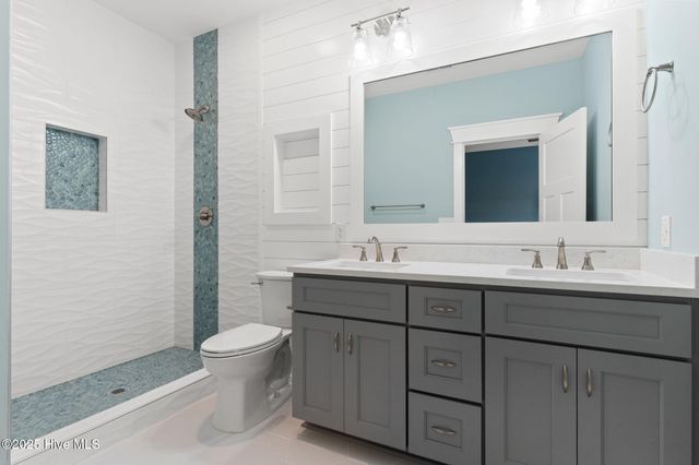 204 NE 33rd Street, Oak Island, NC 28465