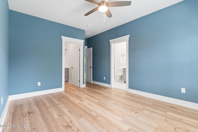 204 NE 33rd Street, Oak Island, NC 28465