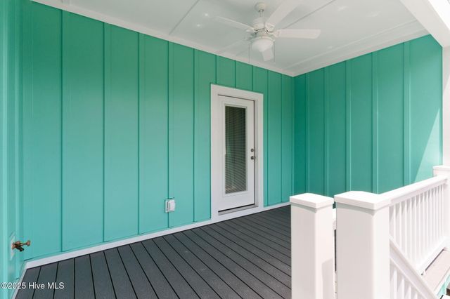 204 NE 33rd Street, Oak Island, NC 28465