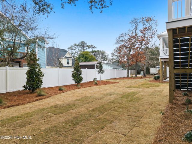 204 NE 33rd Street, Oak Island, NC 28465