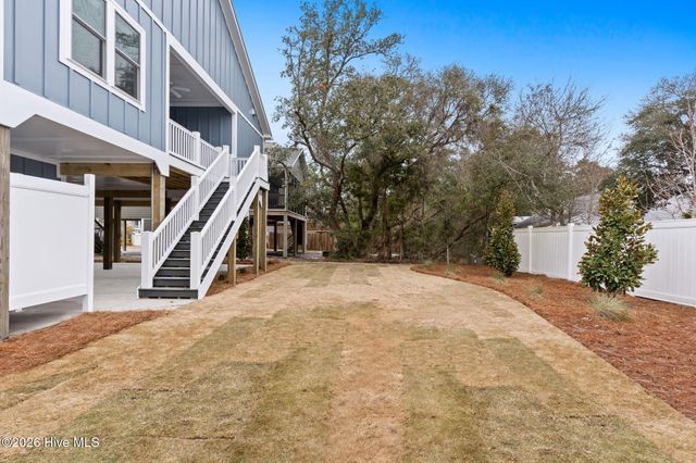 204 NE 33rd Street, Oak Island, NC 28465