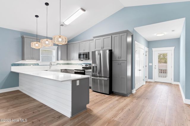 204 NE 33rd Street, Oak Island, NC 28465