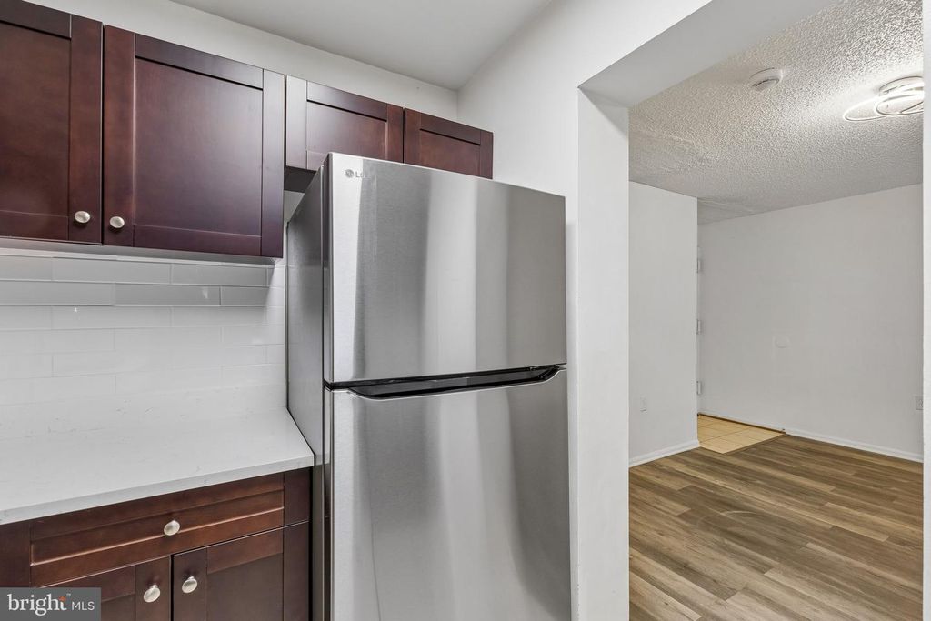 Image 6 of property listing at 3805 SWANN #T2, Suitland, MD 20746