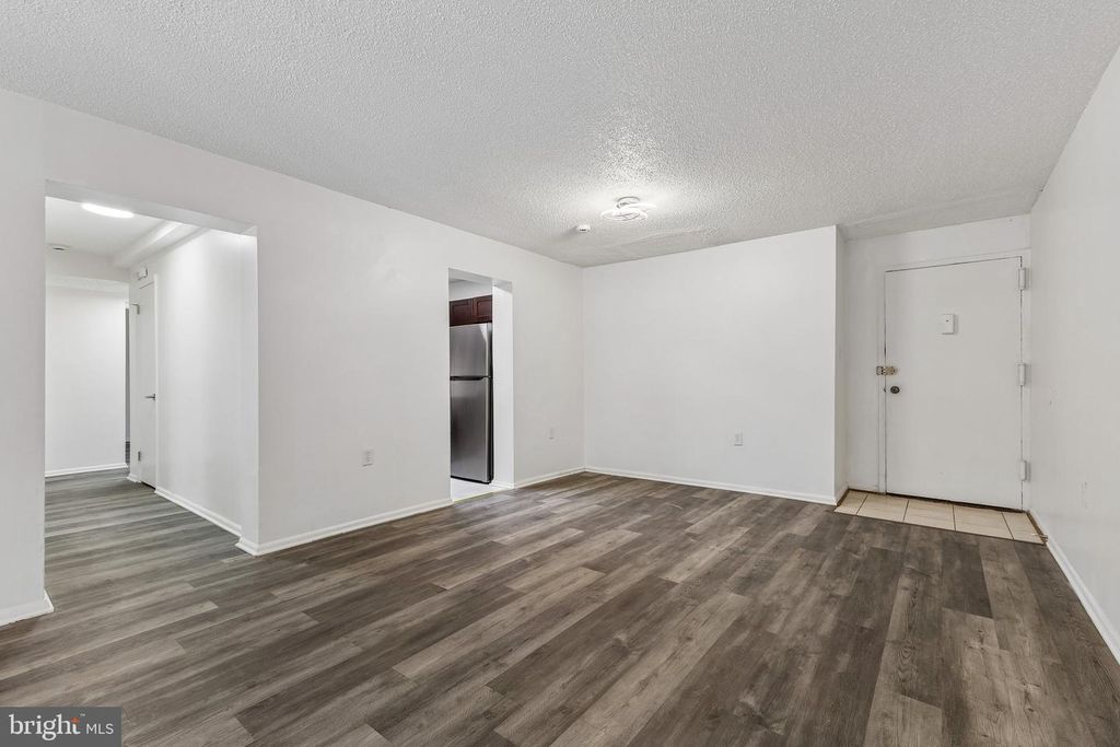 Image 9 of property listing at 3805 SWANN #T2, Suitland, MD 20746