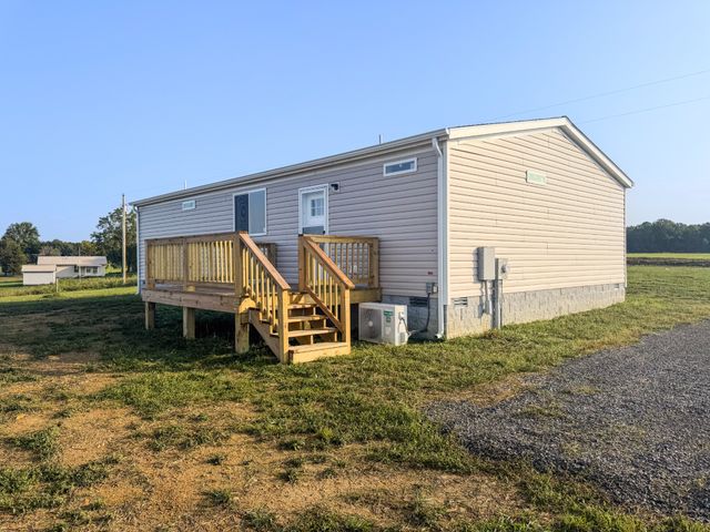 1143 Nimm Rd, Red Boiling Springs, TN 37150