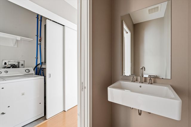 700 12th Ave S Unit 1509, Nashville, TN 37203