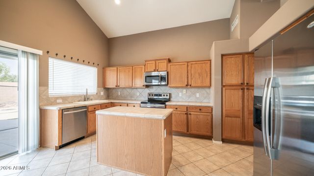 9138 W CLARA Lane, Peoria, AZ 85382