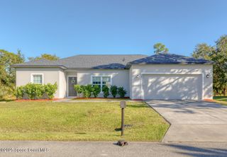 561 Windswept Avenue SW, Palm Bay, FL 32908