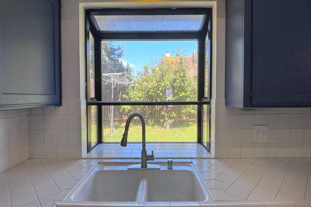 1910 E Eclipse Avenue, Fresno, CA 93720