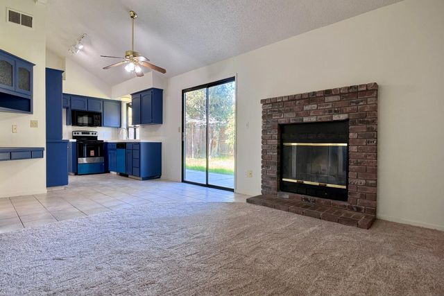 1910 E Eclipse Avenue, Fresno, CA 93720