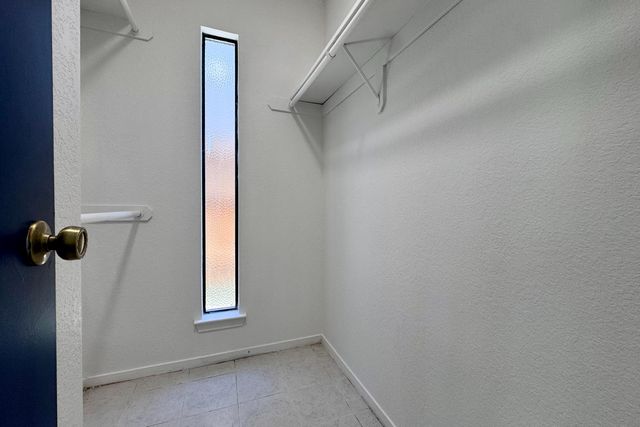 1910 E Eclipse Avenue, Fresno, CA 93720