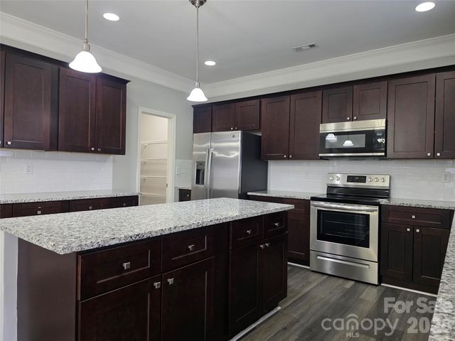 9525 Durness Drive, Charlotte, NC 28278