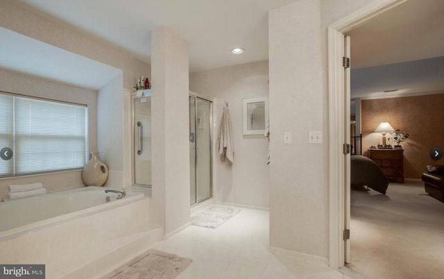 9810 BOLTON VILLAGE CT, Fairfax, VA 22032