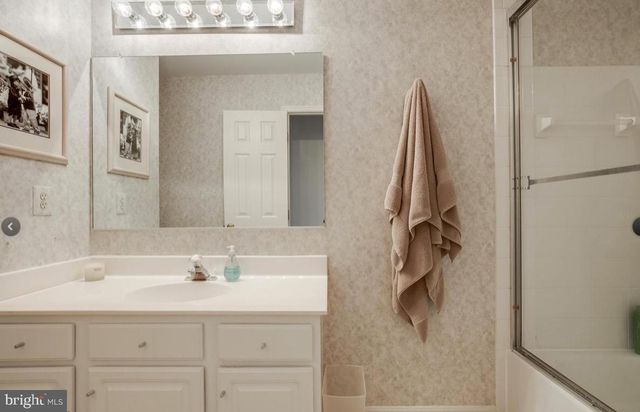 9810 BOLTON VILLAGE CT, Fairfax, VA 22032